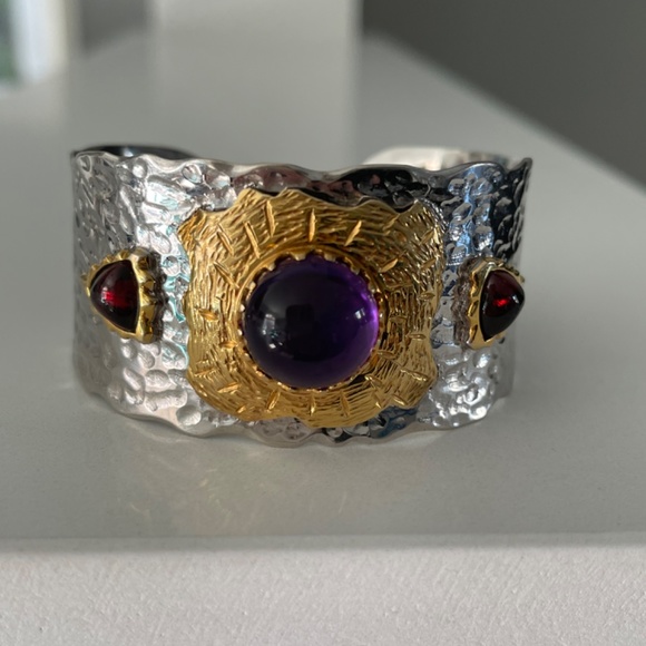 Unique bangle bracelet - Picture 4 of 5